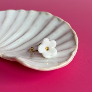 Porcelain złocona - pierścionek porcelanowy w kształcie kwiatu