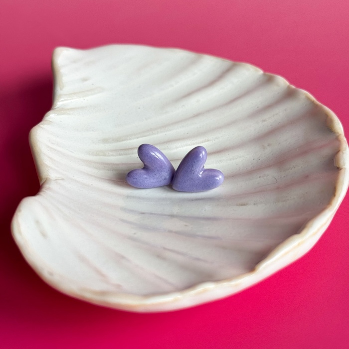 Violet - kolczyki sztyfty z porcelany w kształcie serca