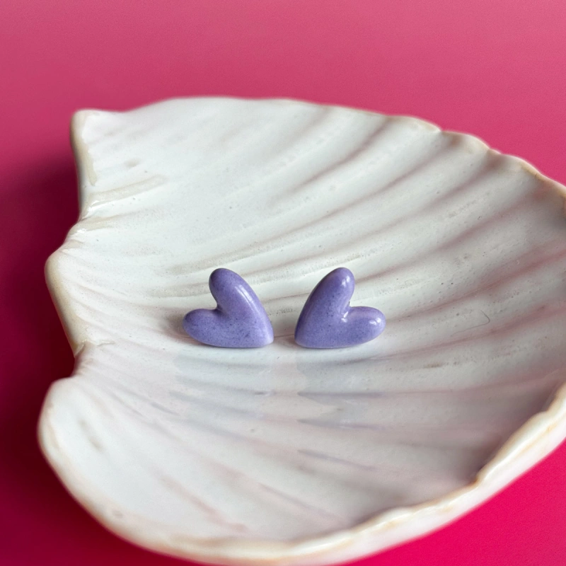 Violet - kolczyki sztyfty z porcelany w kształcie serca