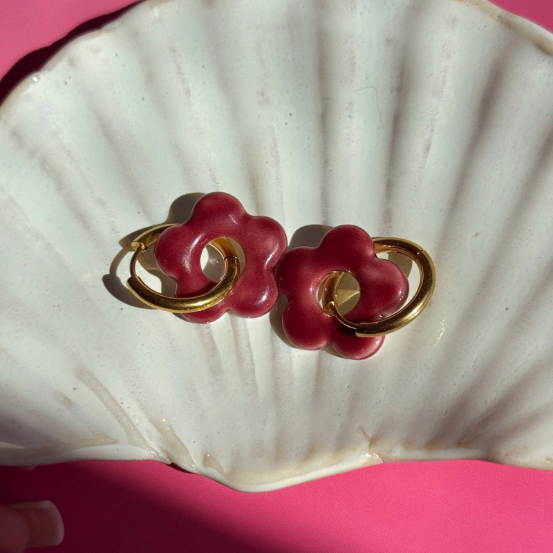 Bordo - kolczyki wiszące z porcelany w kształcie kwiatu