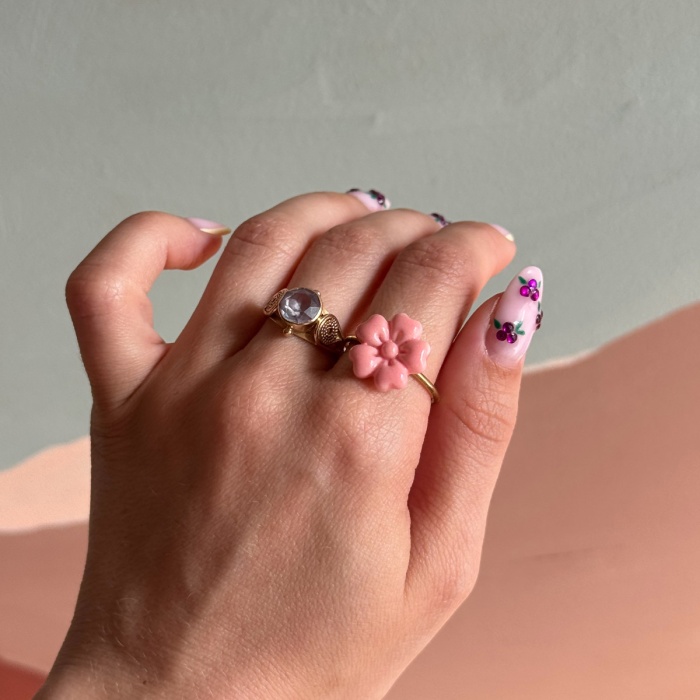 Pinky pink - pierścionek porcelanowy w kształcie kwiatu