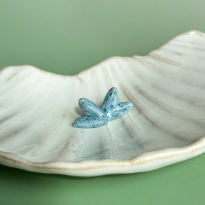 Sea water - kolczyki sztyfty z porcelany w kształcie serca - Porcelka serce