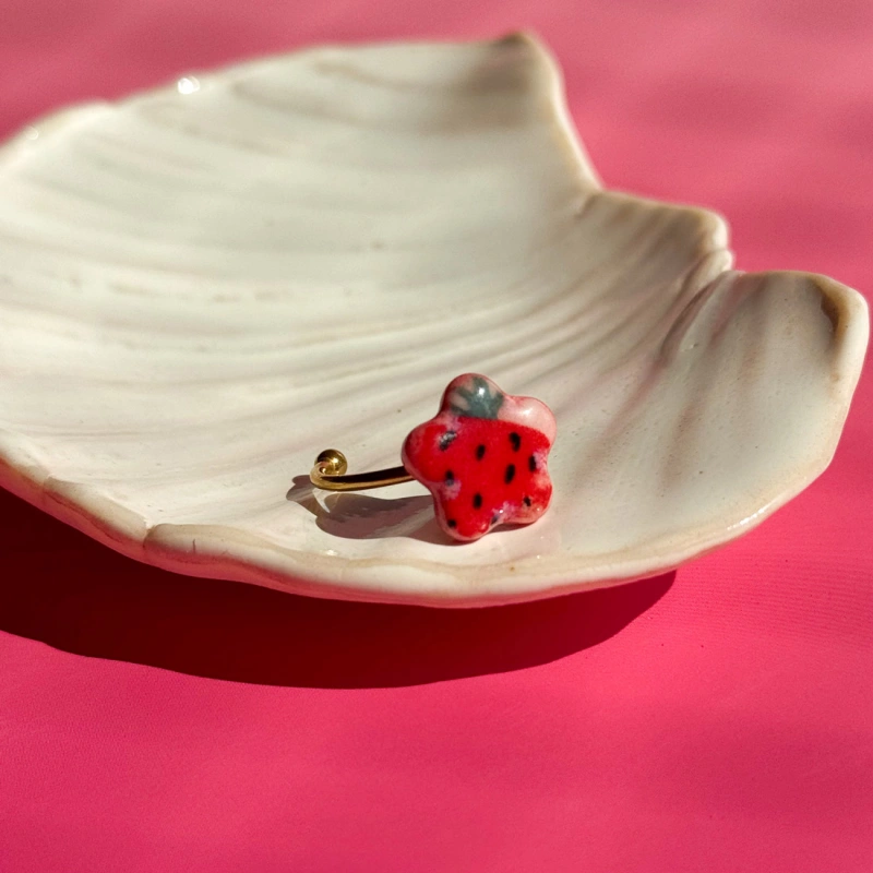 Truskawki - pierścionek porcelanowy - Porcelka mini bloom