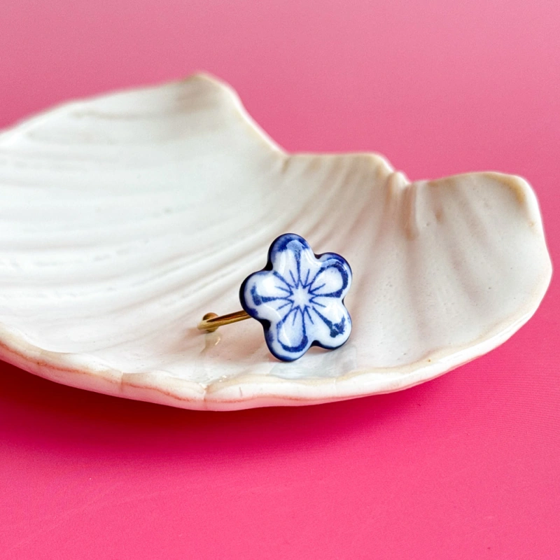 Kobaltowe kwiaty - pierścionek porcelka mniejszy bloomm