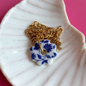 Kobaltowe kwiaty - porcelanowy naszyjnik kwiat - porcelka bloomen
